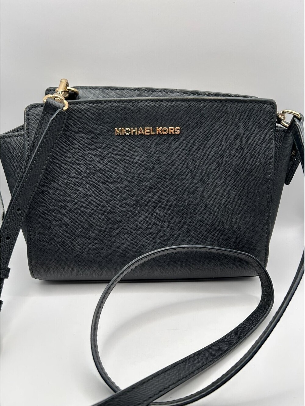 Michael Kors Selma Black Saffiano Leather Crossbody Messenger Bag Purse